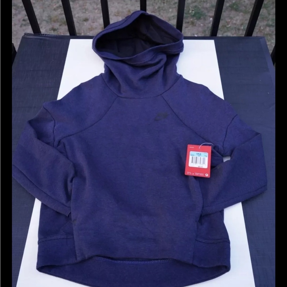 Nike kids tech fleece pullover, size M